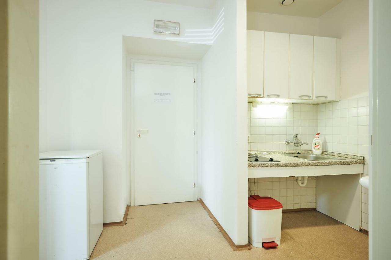 Hostel Mikolase Alse Prague Exterior photo