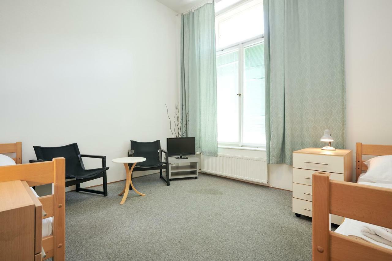 Hostel Mikolase Alse Prague Exterior photo