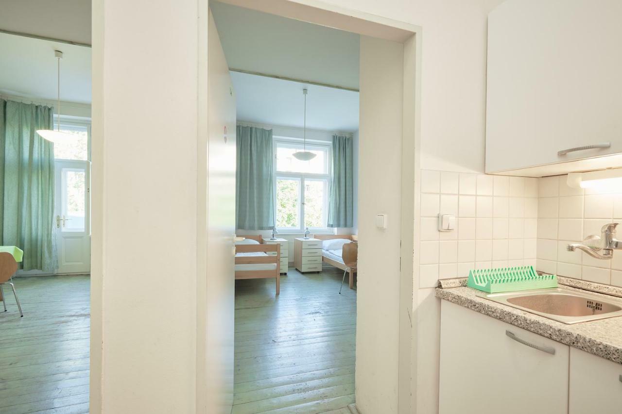 Hostel Mikolase Alse Prague Exterior photo